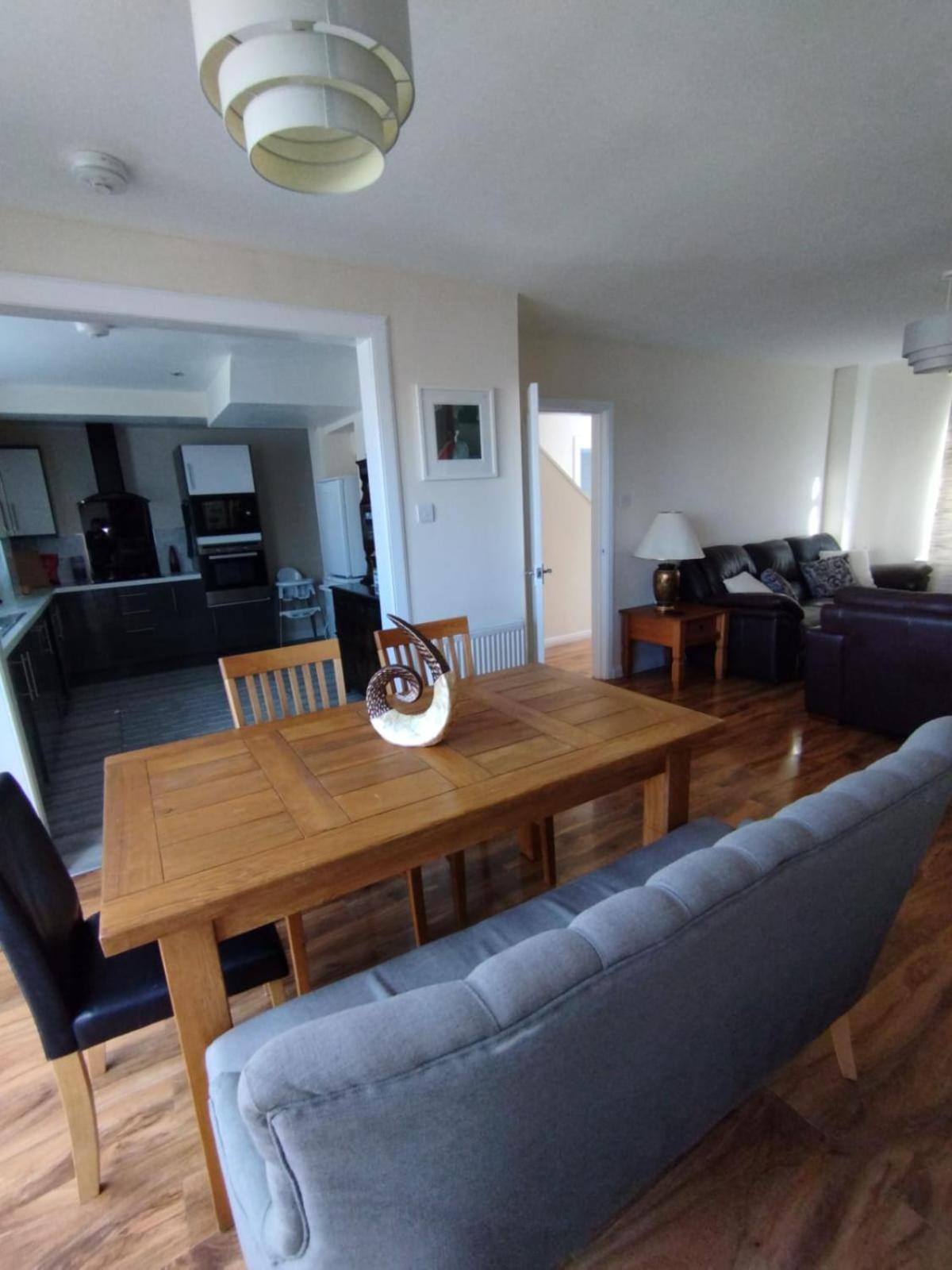 Edinburgh Villa 3 Bed Rooms House In Edinburgh - Private Parking Exterior photo