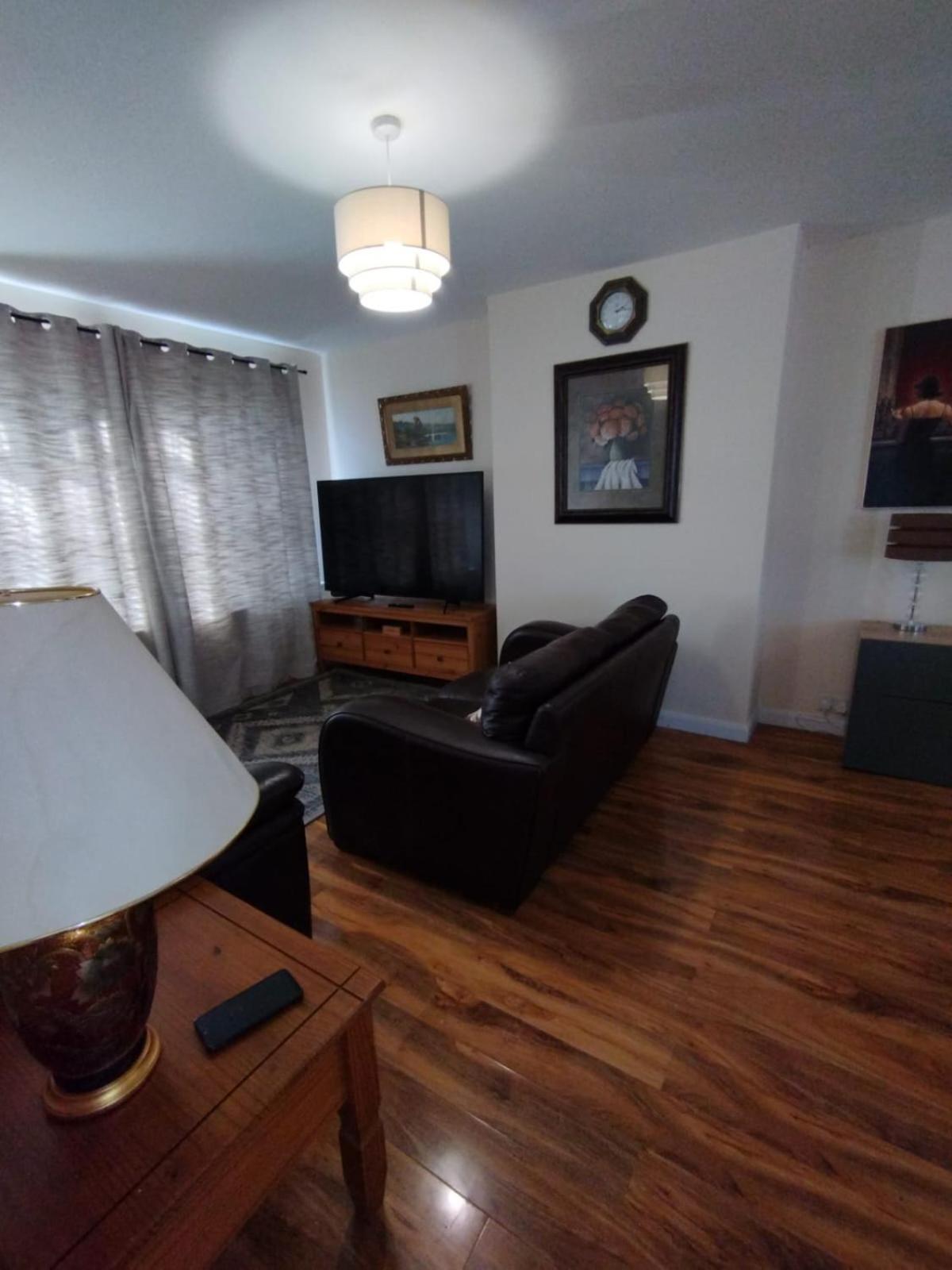 Edinburgh Villa 3 Bed Rooms House In Edinburgh - Private Parking Exterior photo
