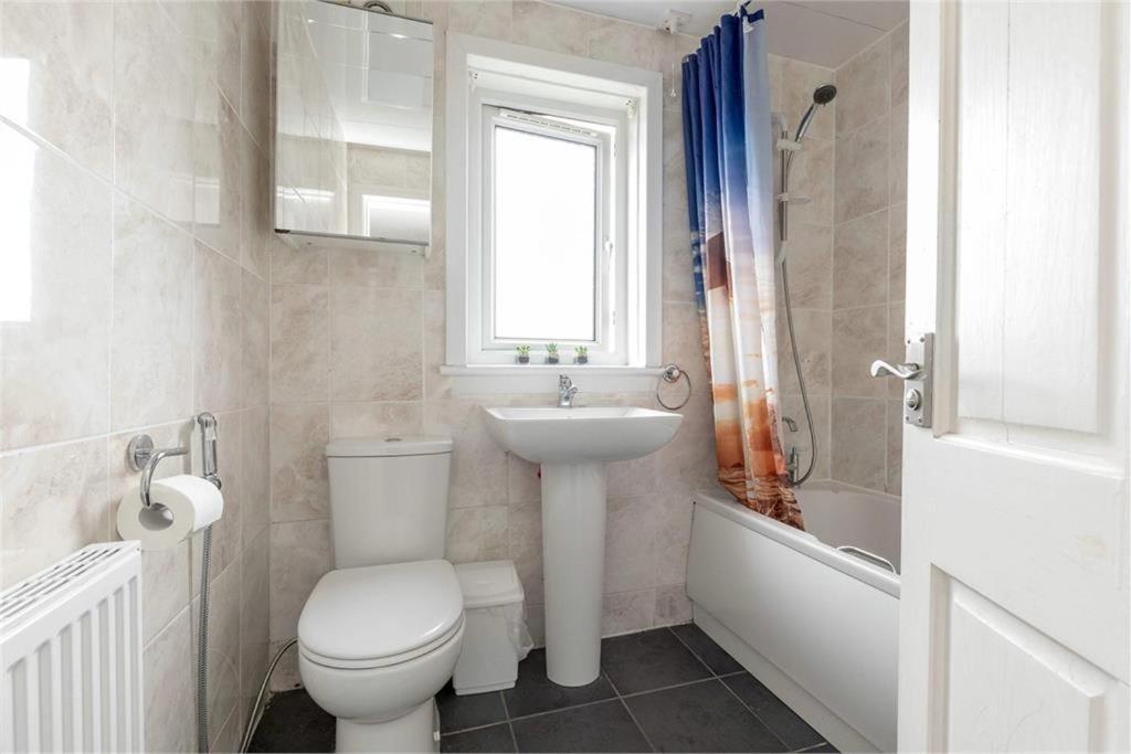 Edinburgh Villa 3 Bed Rooms House In Edinburgh - Private Parking Exterior photo